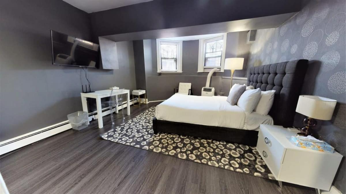 Lower Level Studios In Hip Bay Village Boston Bagian luar foto